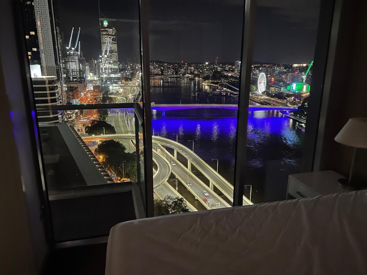 City Living - Brisbane River-View 2 Bedroom Apt Zewnętrze zdjęcie